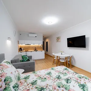 Lulu - Flora - Z Klimatyzacja , Solny Apartament